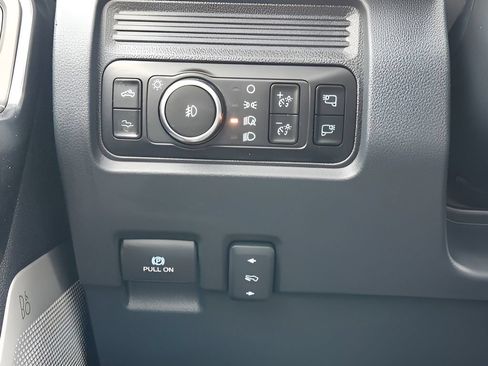 Used 2025 Ford F250 Platinum AWD/4WD image 23