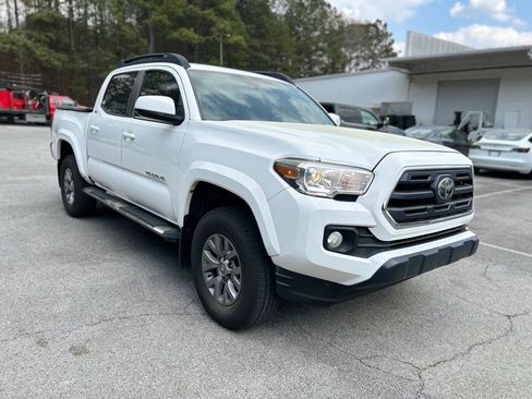 Used 2019 Toyota Tacoma SR5 image 1