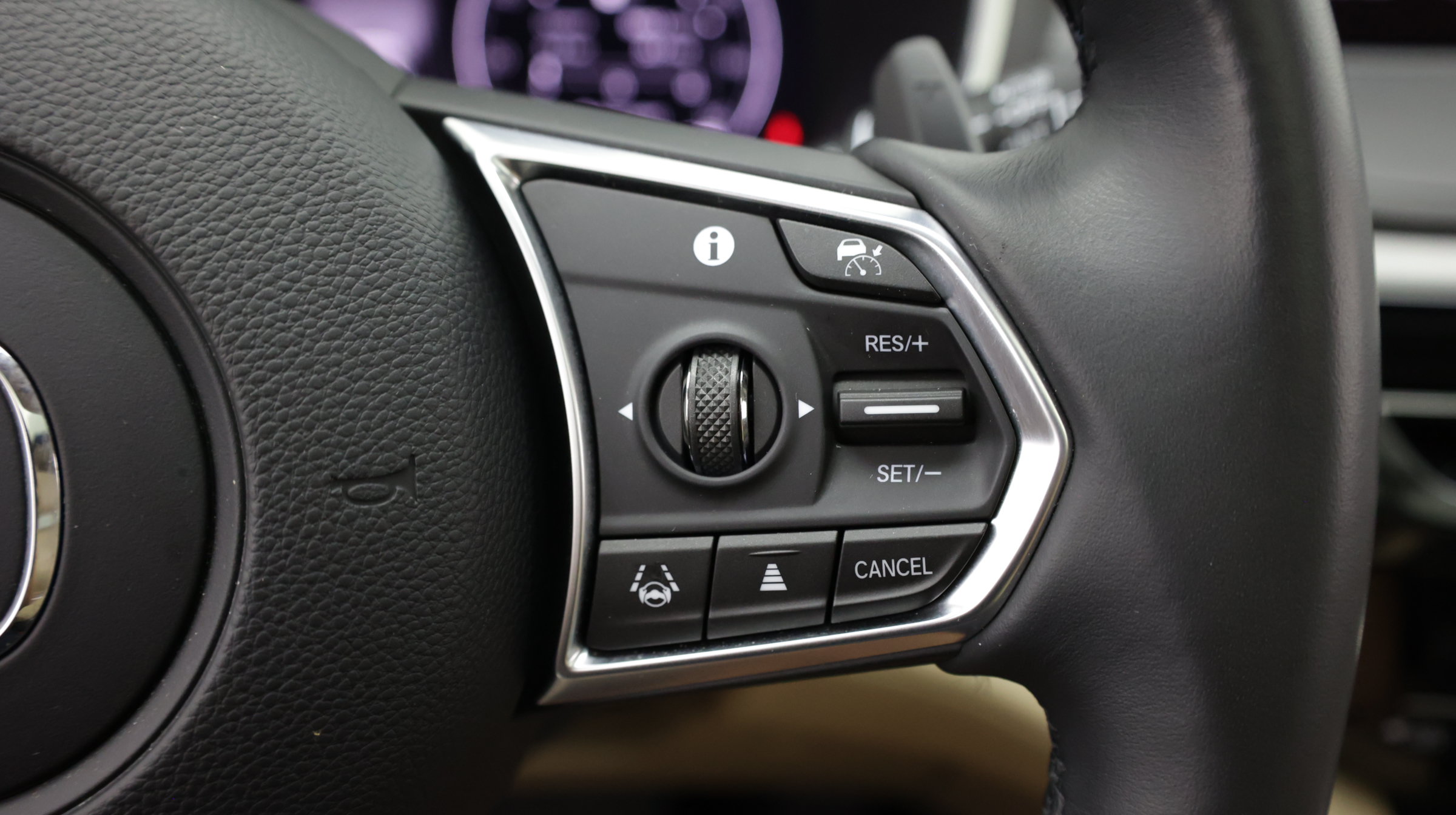 Used 2023 Acura MDX w/ Technology Package AWD/4WD image 31