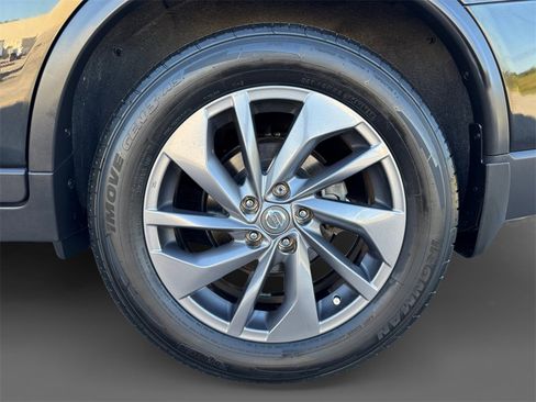 Used 2016 Nissan Rogue SL w/ SL Premium Package image 11