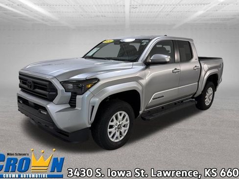 Used 2024 Toyota Tacoma SR5 AWD/4WD image 1