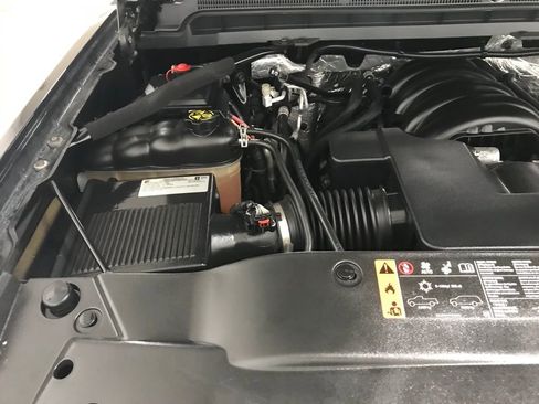 Used 2018 Chevrolet Silverado 1500 LT w/ All Star Edition image 43