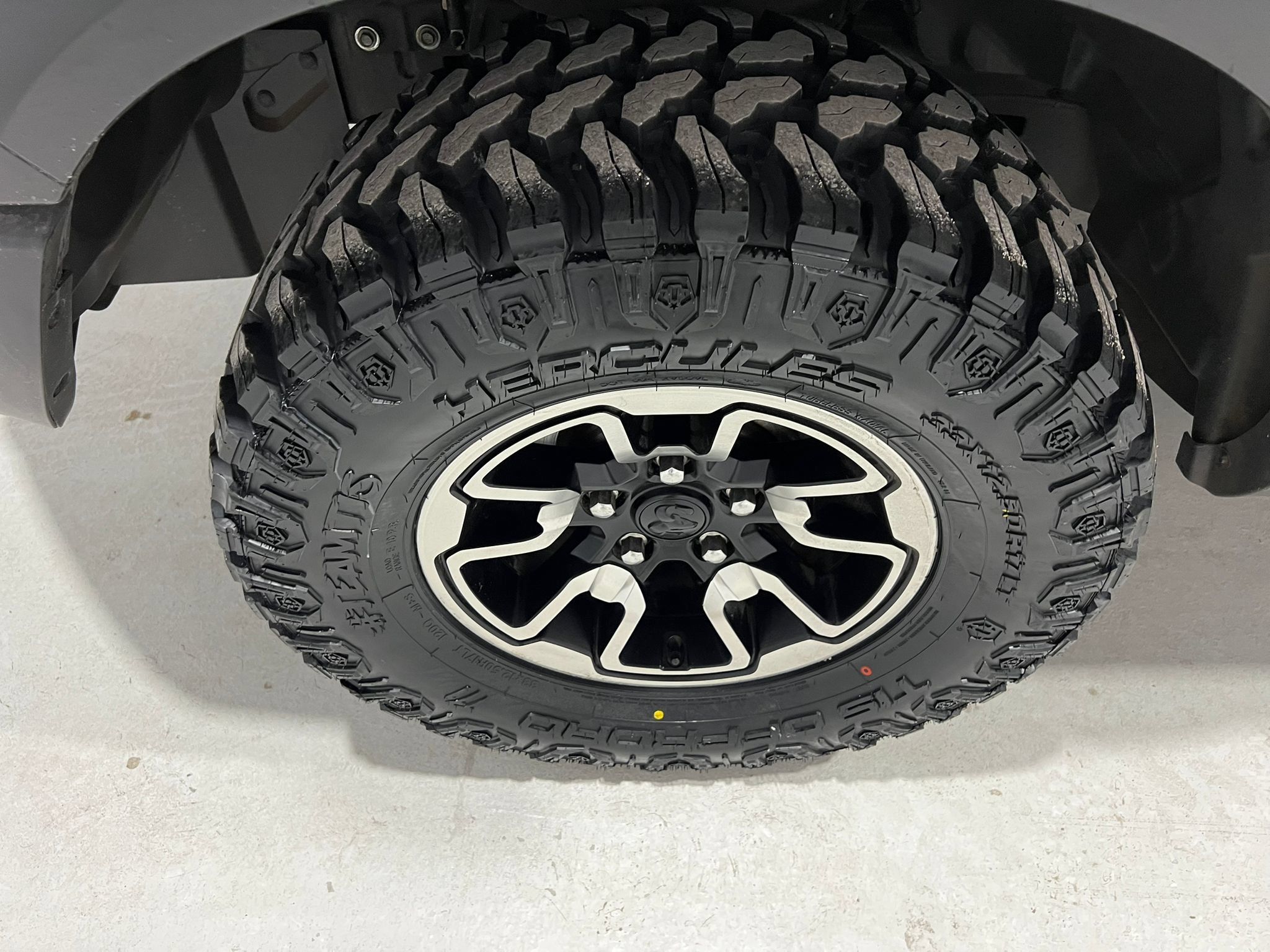 Used 2018 RAM 1500 Rebel w/ Luxury Group AWD/4WD image 7