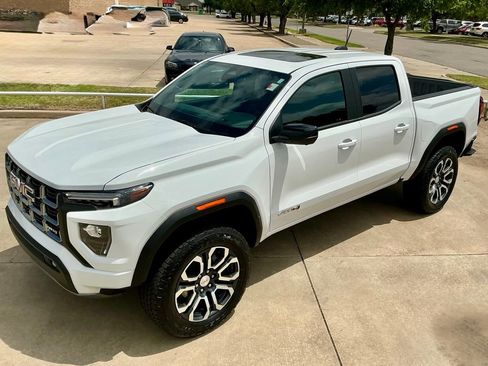 Used 2024 GMC Canyon AT4 w/ Technology Package AWD/4WD image 5