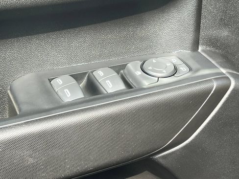 Certified 2023 Chevrolet Silverado 1500 Custom AWD/4WD image 19