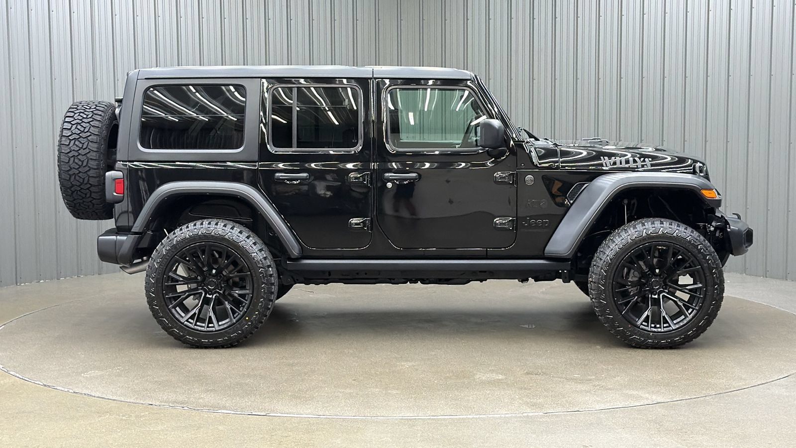 Used 2025 Jeep Wrangler Unlimited Sport AWD/4WD image 6