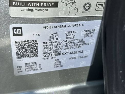 Used 2026 Buick Enclave Sport Touring FWD image 28