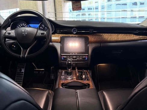 Used 2017 Maserati Quattroporte S image 2