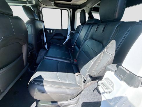 Used 2023 Jeep Wrangler Sahara w/ Cold Weather Group image 20