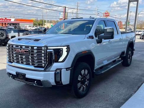 New 2026 GMC Sierra 2500 Denali w/ Denali Reserve Package image 7