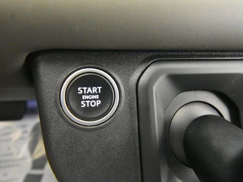 Used 2020 Land Rover Defender 110 First Edition AWD/4WD image 25