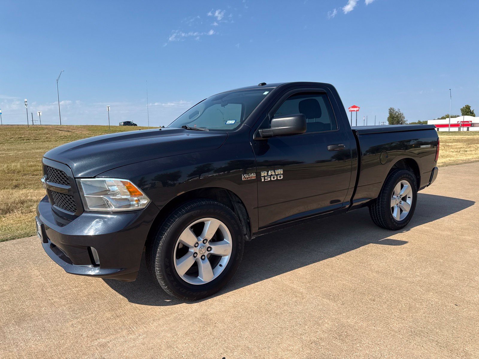 Used 2013 RAM 1500 Express RWD image 22
