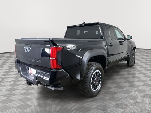 Used 2025 Toyota Tacoma TRD Off-Road image 9