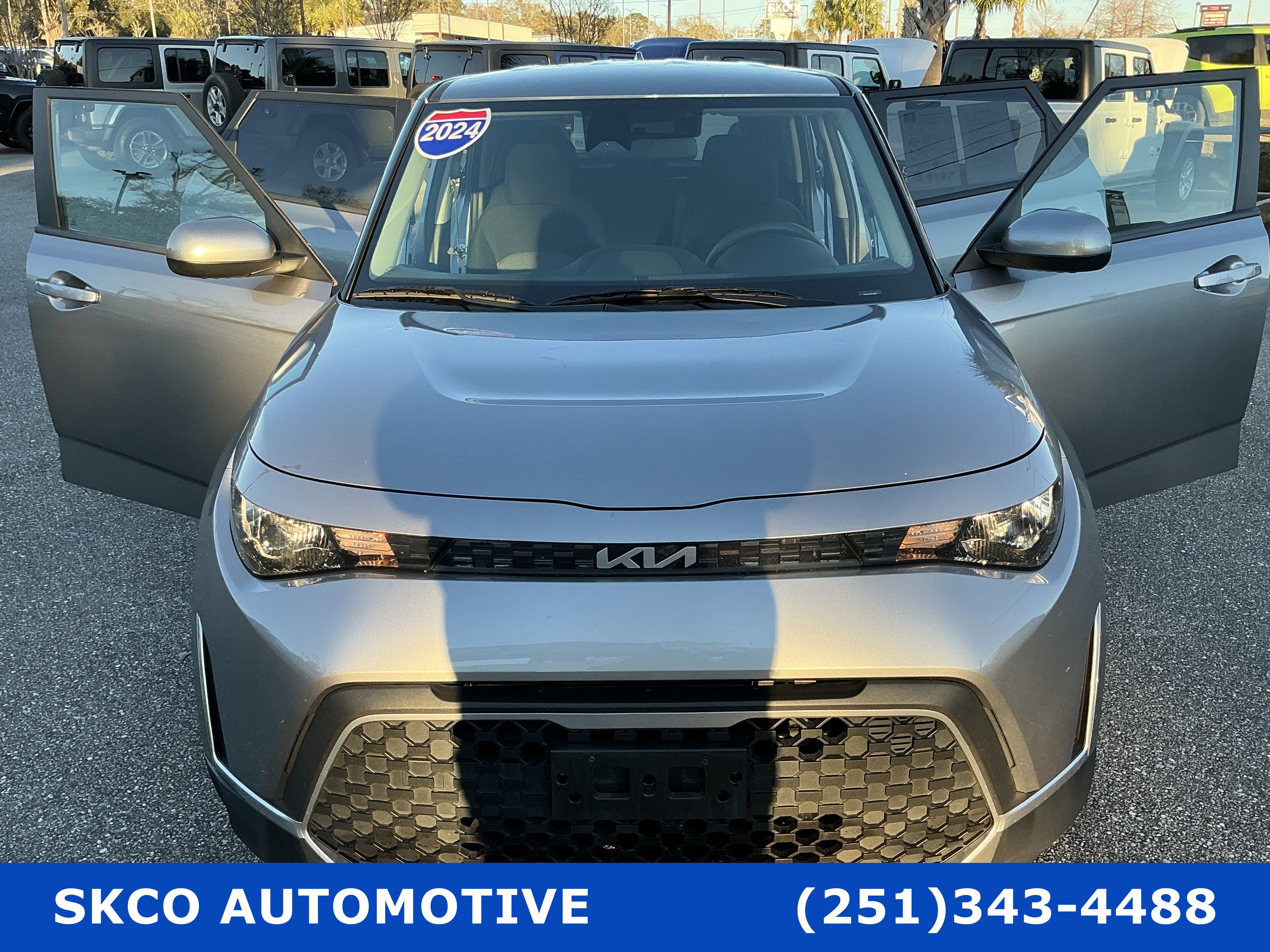Used 2024 Kia Soul LX w/ Option Group 015 FWD image 34