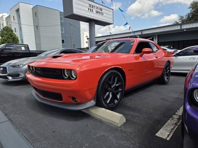 Used 2021 Dodge Challenger R/T w/ Driver Convenience Group RWD image 2