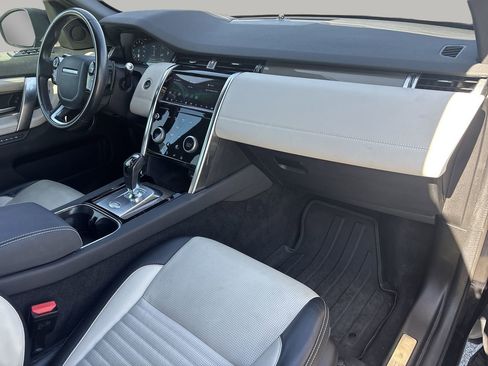 Used 2020 Land Rover Discovery Sport SE R-Dynamic image 12