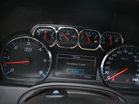 Used 2018 GMC Yukon SLT w/ Open Road Package RWD image 15