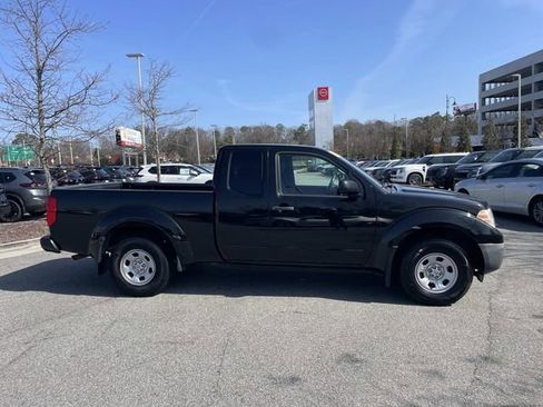 Used 2017 Nissan Frontier S image 2