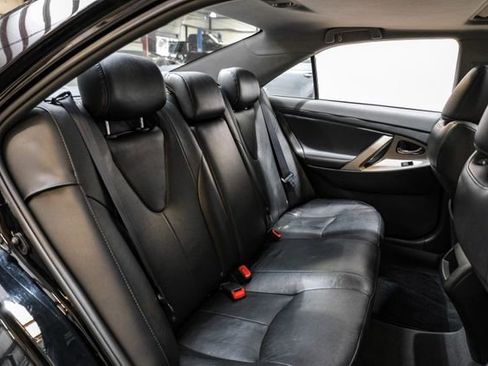 Used 2010 Toyota Camry SE FWD image 38
