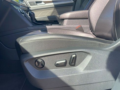 Used 2023 Volkswagen Atlas SE w/ Panoramic Sunroof Package AWD/4WD image 25