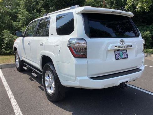 Certified 2024 Toyota 4Runner SR5 Premium w/ Moonroof Package AWD/4WD image 10