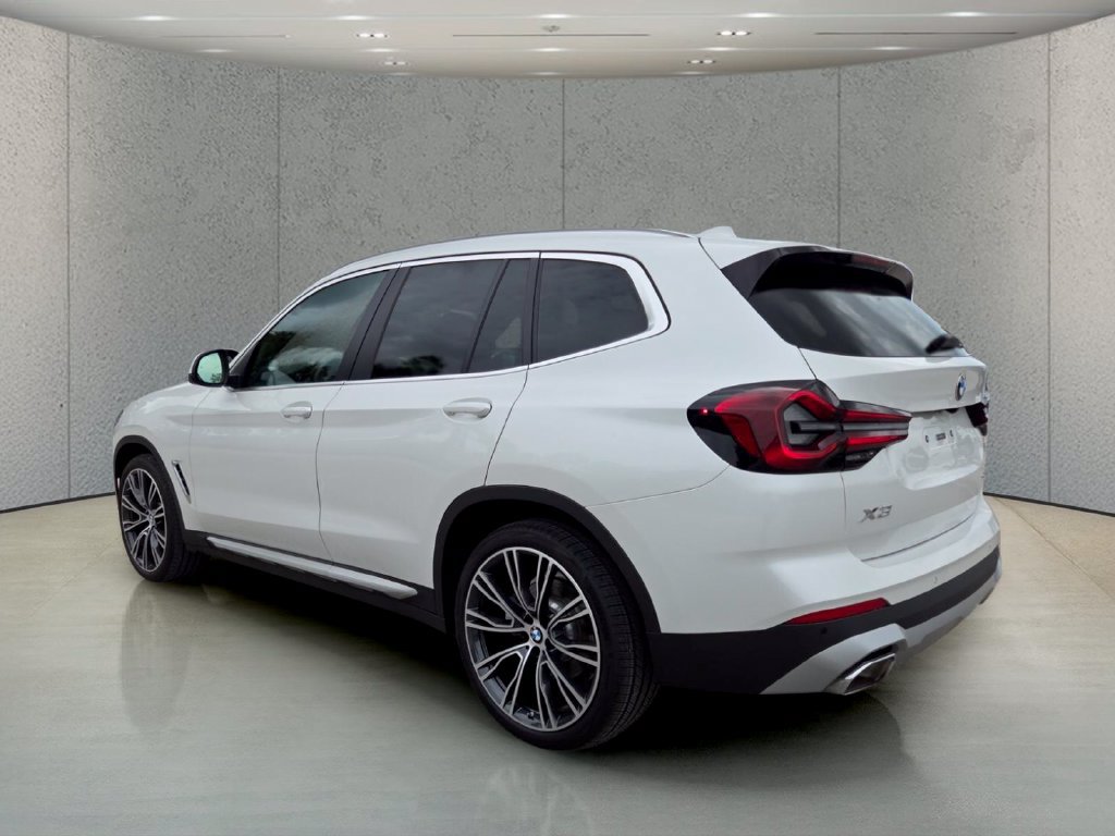 Used 2024 BMW X3 sDrive30i w/ Convenience Package RWD image 7