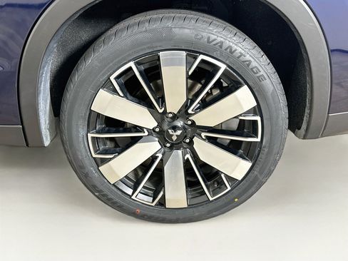 Used 2025 Mitsubishi Outlander SE AWD/4WD image 11