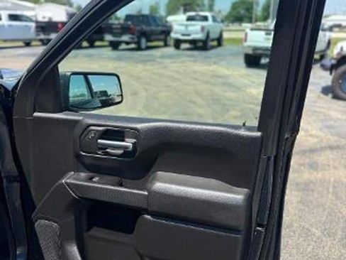 Used 2019 Chevrolet Silverado 1500 Custom Trail Boss image 57