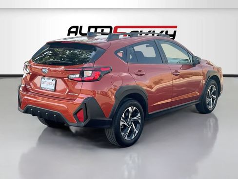 Used 2024 Subaru Crosstrek 2.0i Premium w/ Crosstrek Mirror Package AWD/4WD image 7