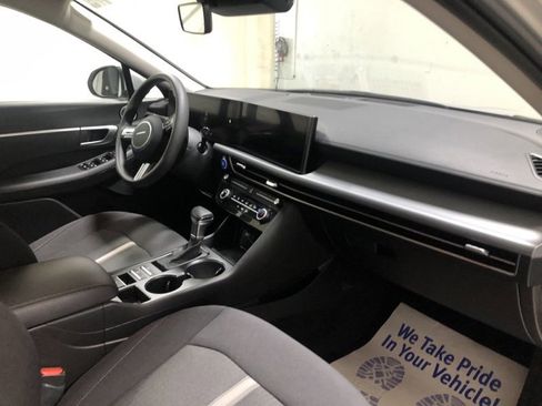 Used 2025 Hyundai Sonata SE image 13