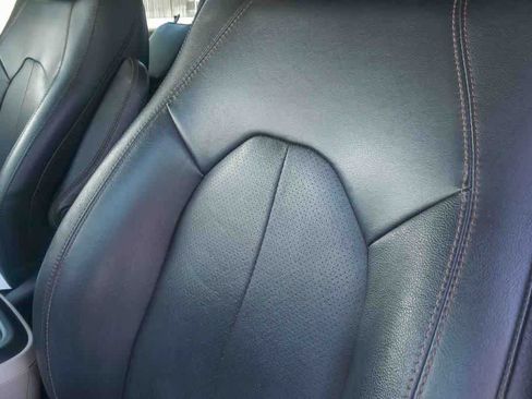 Used 2019 Chrysler Pacifica Touring-L FWD image 15