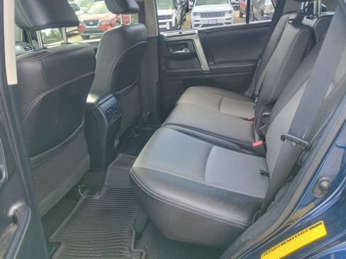 Used 2020 Toyota 4Runner SR5 Premium w/ Moonroof Package AWD/4WD image 22