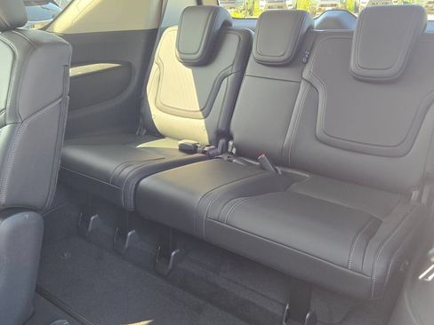 Used 2025 Nissan Armada SV AWD/4WD image 20