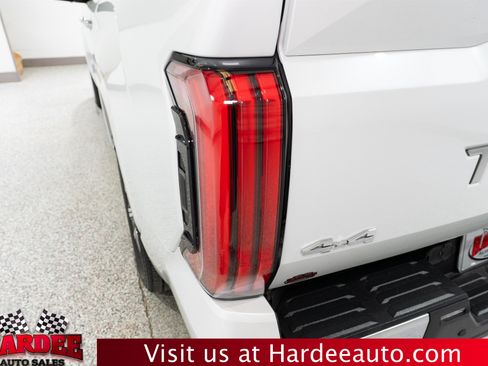Used 2023 Toyota Tundra Capstone AWD/4WD image 9