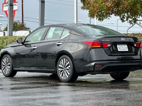 Certified 2023 Nissan Altima 2.5 SV image 6