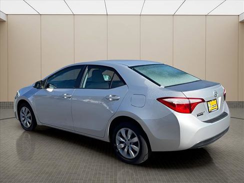 Used 2015 Toyota Corolla LE image 4