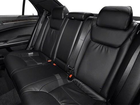 Used 2014 Chrysler 300 RWD image 14