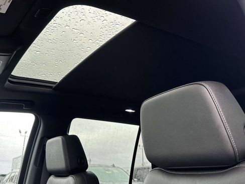 Used 2023 Chevrolet Tahoe Z71 image 9