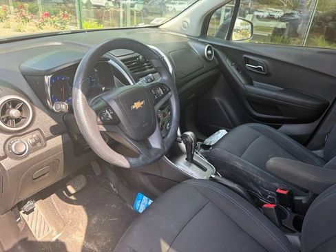 Used 2016 Chevrolet Trax LT AWD/4WD image 24