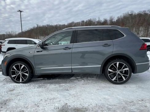 Used 2022 Volkswagen Tiguan SEL R-Line image 5