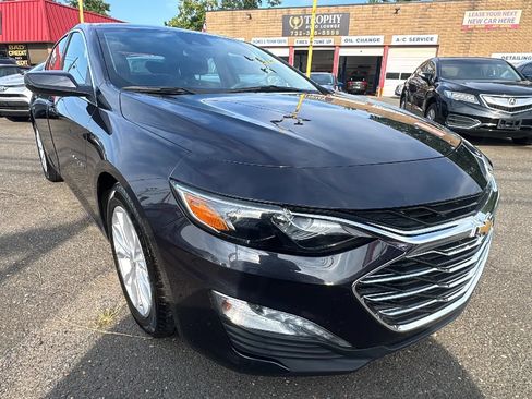 Used 2023 Chevrolet Malibu LT FWD image 3
