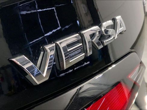 Used 2025 Nissan Versa SV FWD image 8