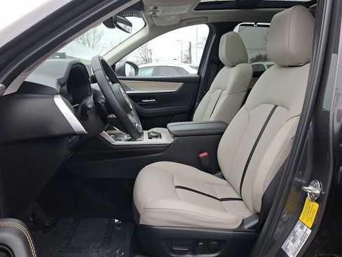 Certified 2024 MAZDA CX-90 Plug-In Hybrid w/ Premium Pkg image 16