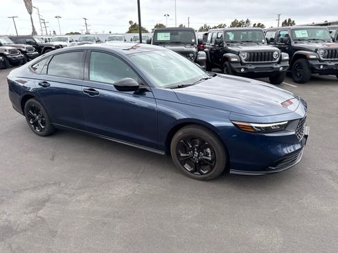 Used 2025 Honda Accord SE image 8