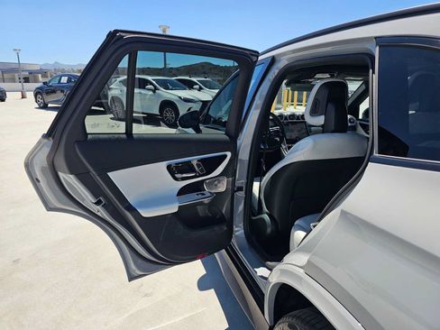 Used 2026 Mercedes-Benz GLC 300 4MATIC image 15