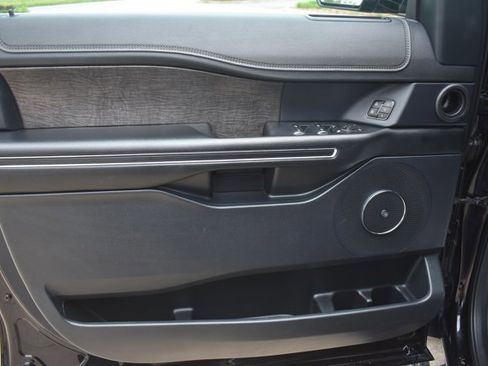 Used 2021 Ford Expedition Max Limited RWD image 13