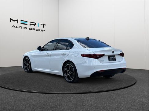 Used 2022 Alfa Romeo Giulia Ti w/ Active Assist Plus Package RWD image 7