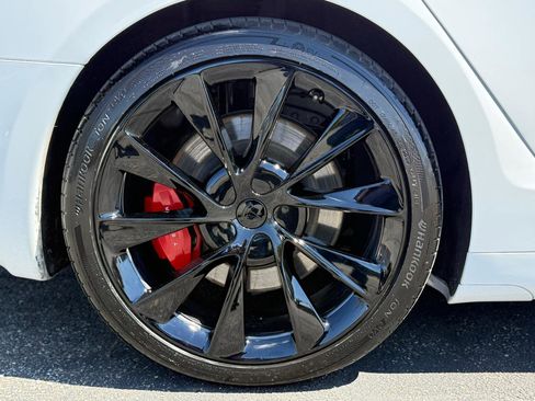 Used 2021 Tesla Model S Performance image 19