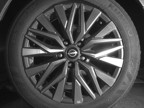 Used 2025 Nissan Altima 2.5 SV image 14