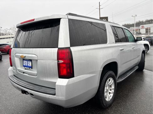 Used 2020 Chevrolet Suburban LT image 41